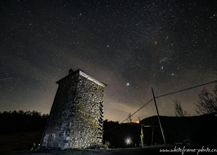 Tower House Gombola Chalet Polinago