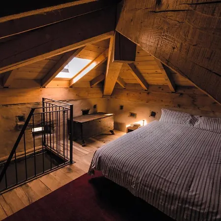 Tower House Gombola *