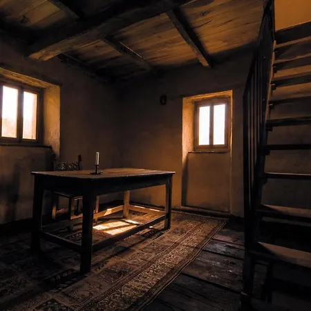Chalet Tower House Xv Century