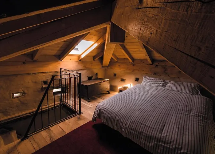 Tower House Gombola *