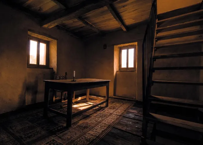 Chalet Tower House Gombola